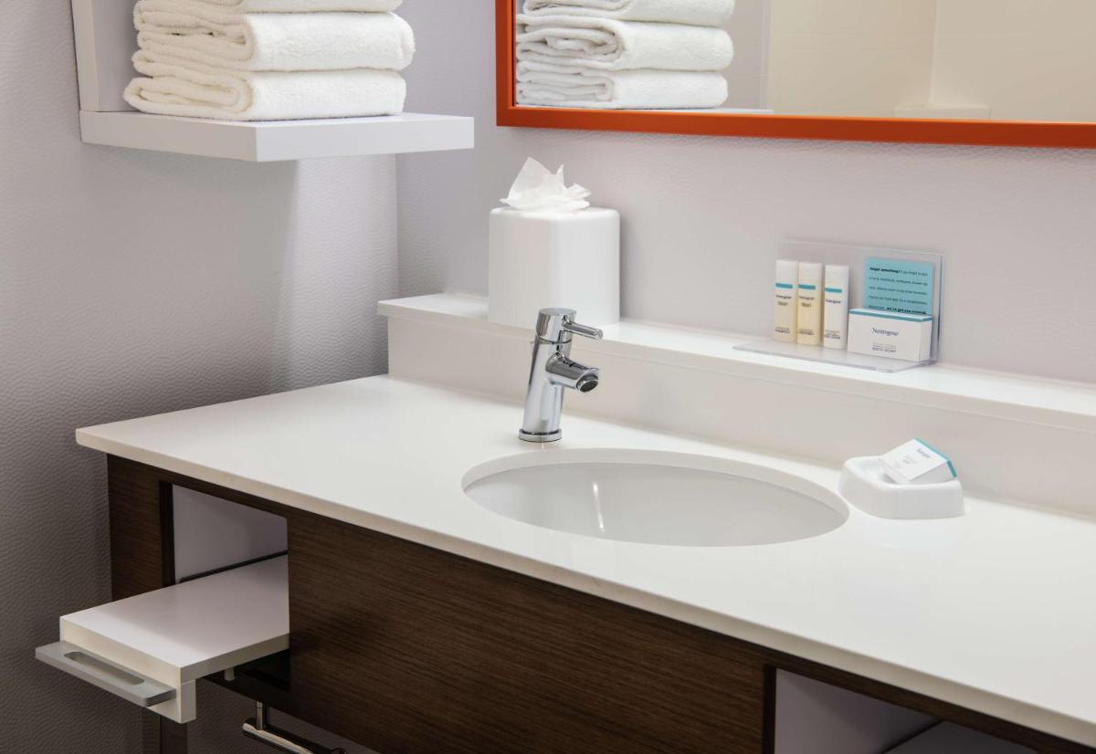 Hampton Inn Erie-South I-90/I-79 - image 6