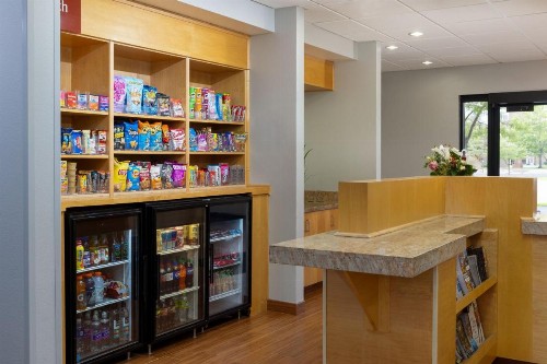 TownePlace Suites by Marriott Erie - image 13
