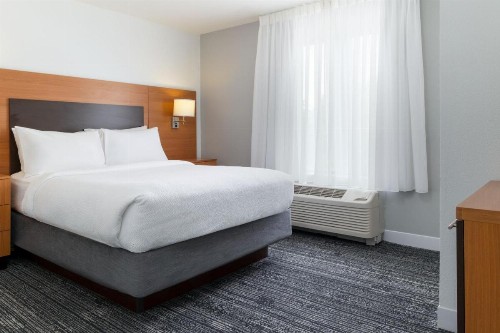 TownePlace Suites by Marriott Erie - image 21