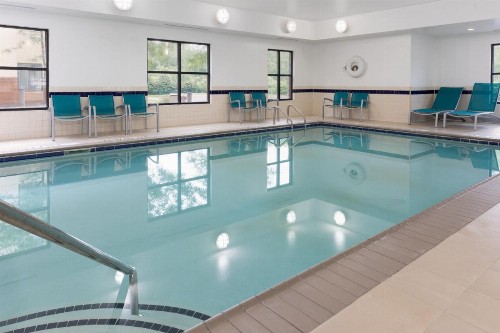 TownePlace Suites by Marriott Erie - image 29