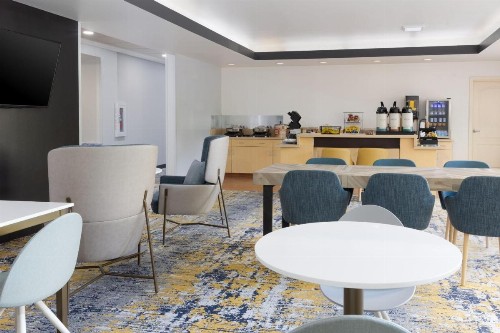 TownePlace Suites by Marriott Erie - image 3