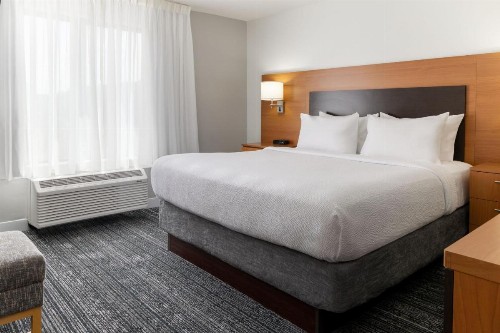 TownePlace Suites by Marriott Erie - image 37