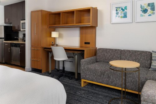 TownePlace Suites by Marriott Erie - image 38