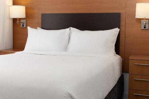 TownePlace Suites by Marriott Erie - image 7