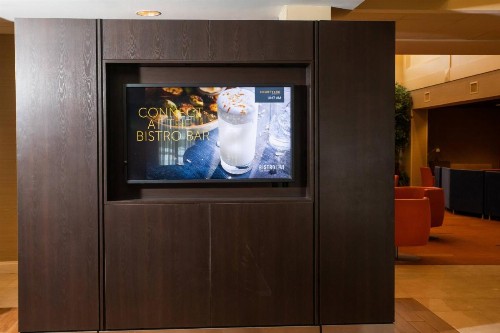 Courtyard by Marriott Erie Ambassador Conference Center - image 18