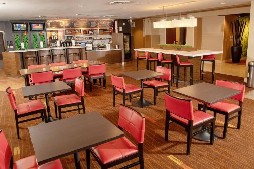 Courtyard by Marriott Erie Ambassador Conference Center - image 24