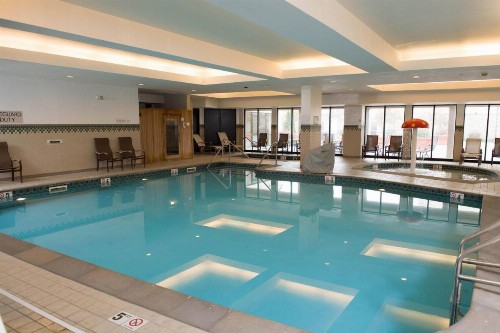 Courtyard by Marriott Erie Ambassador Conference Center - image 25