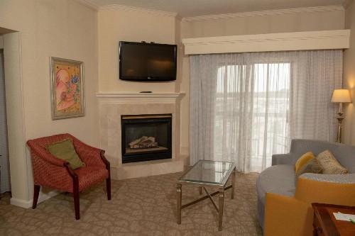 Courtyard by Marriott Erie Ambassador Conference Center - image 26