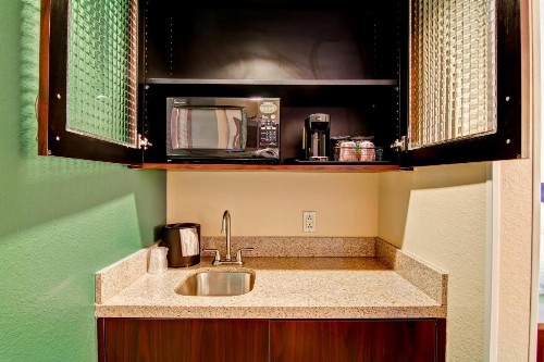 SpringHill Suites Erie - image 26