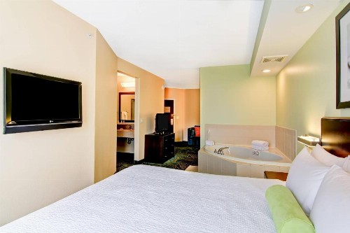 SpringHill Suites Erie - image 48