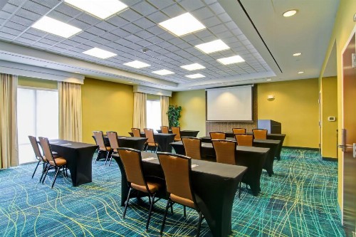 SpringHill Suites Erie - image 9