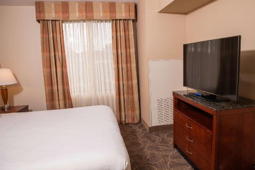 Hilton Garden Inn Erie - image 11