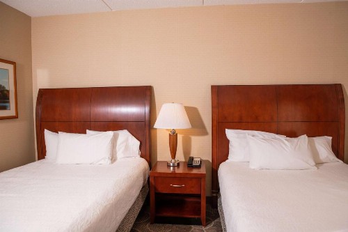 Hilton Garden Inn Erie - image 14