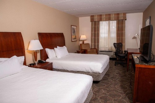 Hilton Garden Inn Erie - image 16