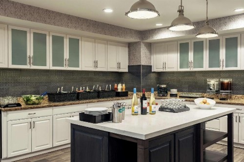 Homewood Suites by Hilton Erie - image 3