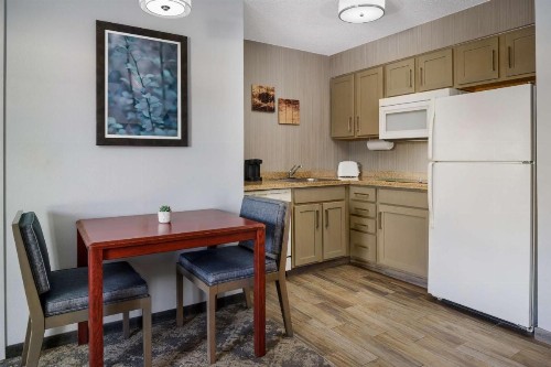 Homewood Suites by Hilton Erie - image 8