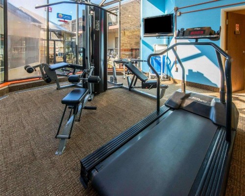 Comfort Inn & Suites Erie - image 25