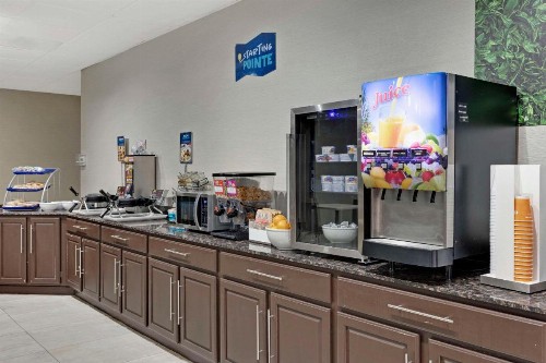 Days Inn by Wyndham Erie - image 39