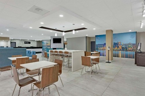 Days Inn by Wyndham Erie - image 40