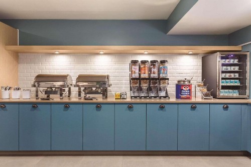 Country Inn & Suites by Radisson Erie PA - image 3