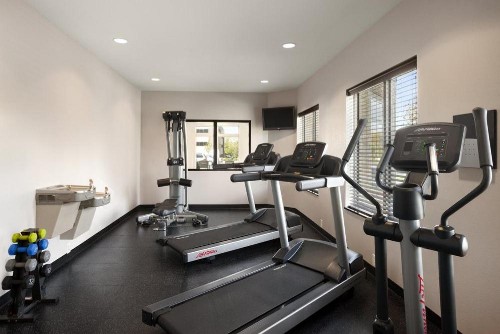 Country Inn & Suites by Radisson Erie PA - image 6
