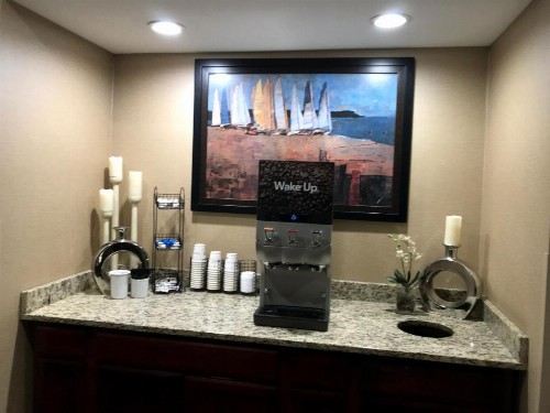 SureStay Plus Hotel by Best Western Erie Presque Isle - image 31