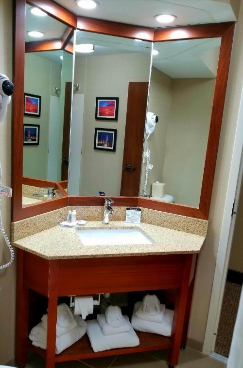 SureStay Plus Hotel by Best Western Erie Presque Isle - image 39