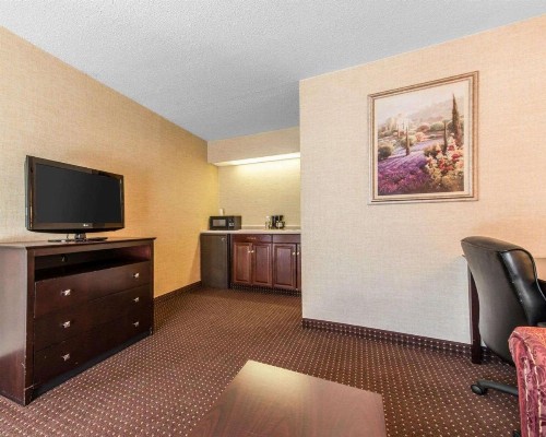 Quality Inn & Suites Conference Center Across from Casino - image 17