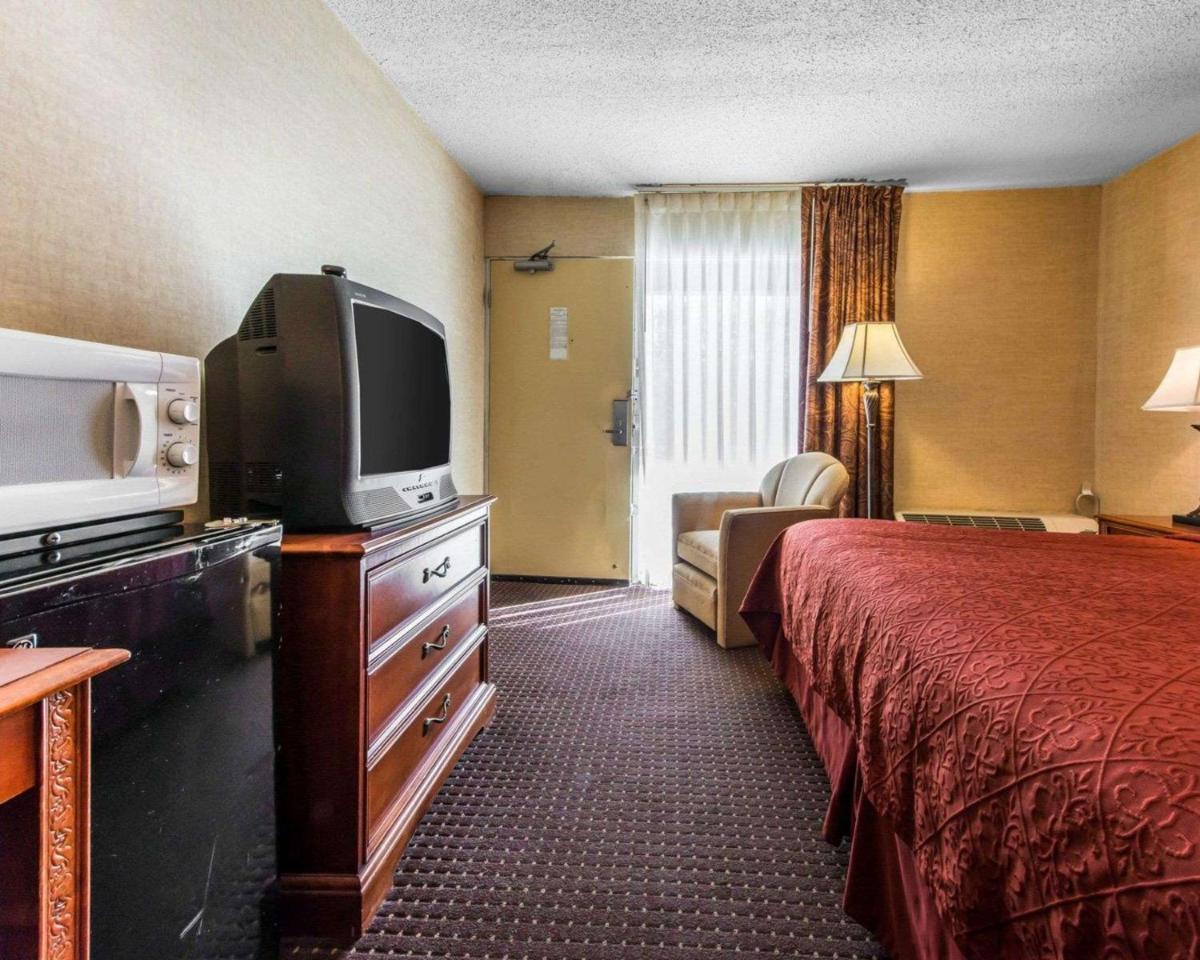 Quality Inn & Suites Conference Center Across from Casino - image 7
