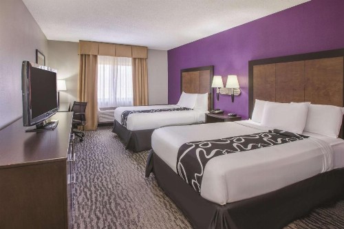 La Quinta by Wyndham Erie - image 17