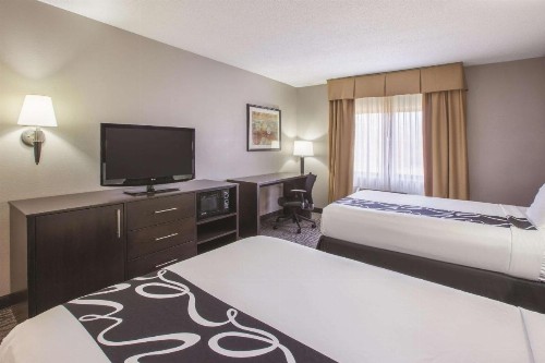 La Quinta by Wyndham Erie - image 29