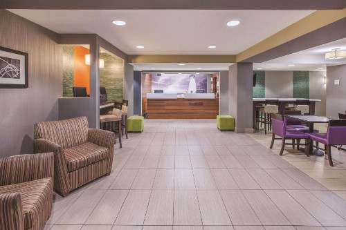La Quinta by Wyndham Erie - image 3