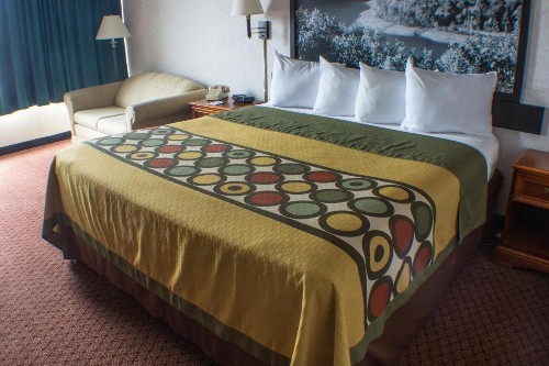 Super 8 by Wyndham Erie/I 90 - image 6