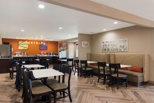 Microtel Inn & Suites by Wyndham Erie - image 14