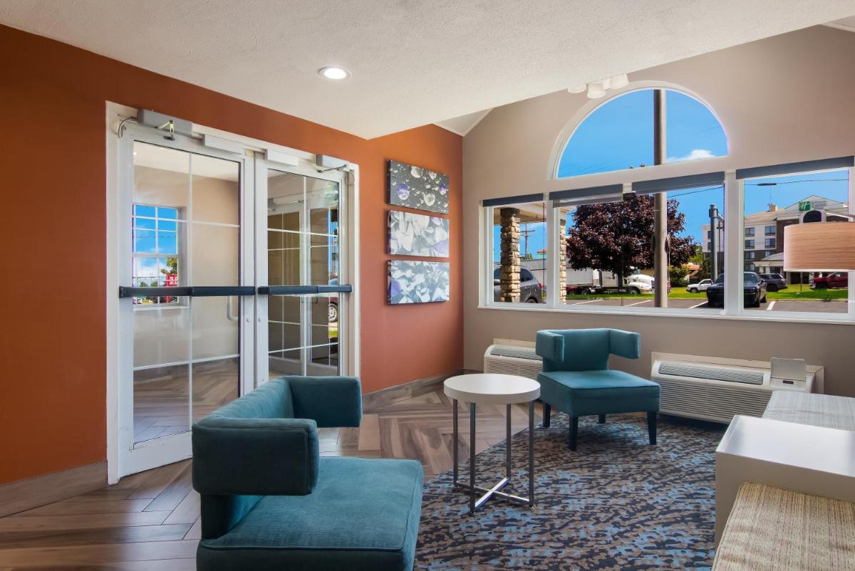 Microtel Inn & Suites by Wyndham Erie - image 2