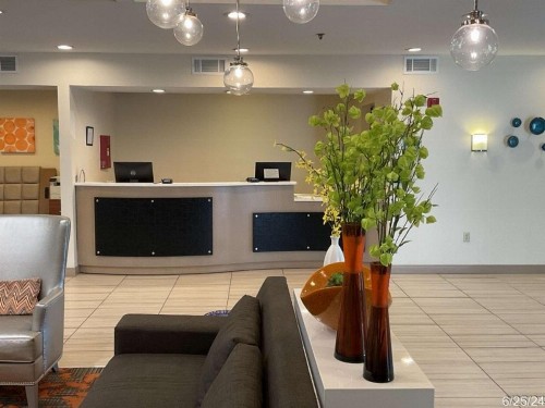 Solstice Hotel Ascend Hotel Collection - image 2
