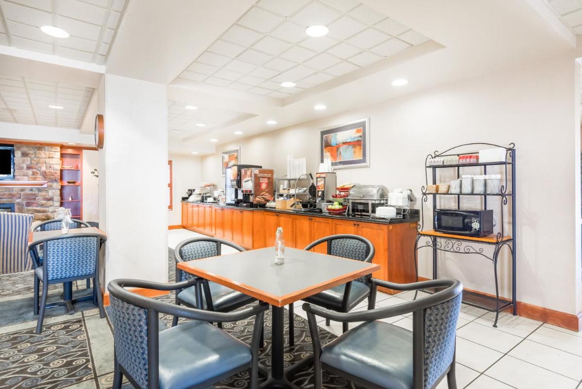 Wingate by Wyndham Erie - image 7