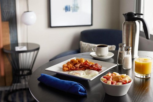 Sheraton Erie Bayfront Hotel - image 3