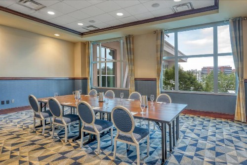 Sheraton Erie Bayfront Hotel - image 4