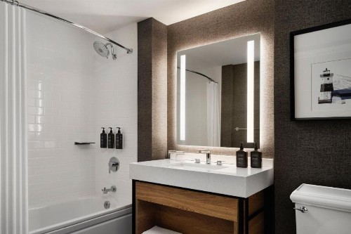 Sheraton Erie Bayfront Hotel - image 47