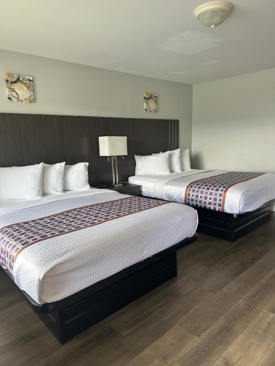 Red Carpet Inn - image 2