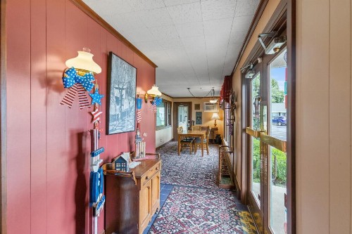 Glass House Inn Erie Near I-90 & I-79 - image 17