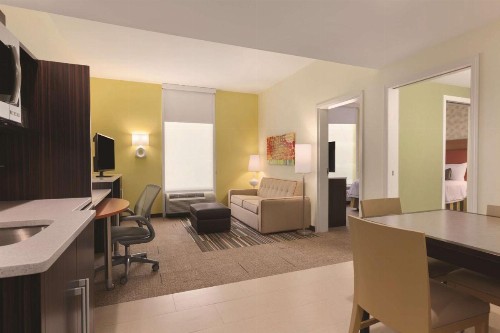 Home2 Suites by Hilton Erie - image 11