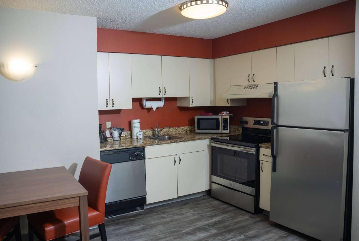 Hawthorn Suites by Wyndham Erie - image 3