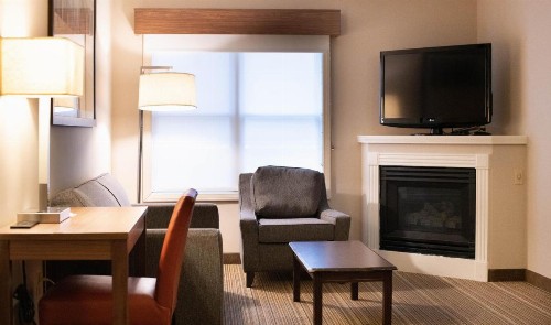 Hawthorn Suites by Wyndham Erie - image 49