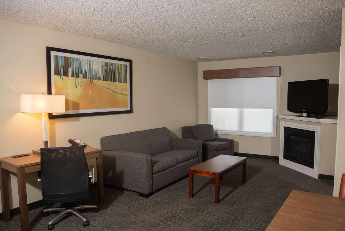 Hawthorn Suites by Wyndham Erie - image 7