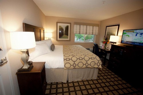 Baymont by Wyndham Erie - image 11