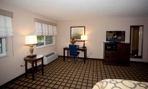 Baymont by Wyndham Erie - image 26