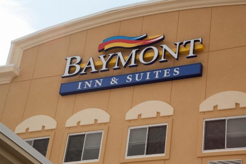 Baymont by Wyndham Erie - image 40