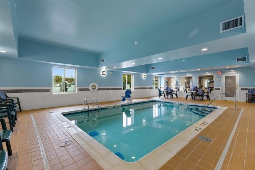 Candlewood Suites Erie an IHG Hotel - image 17